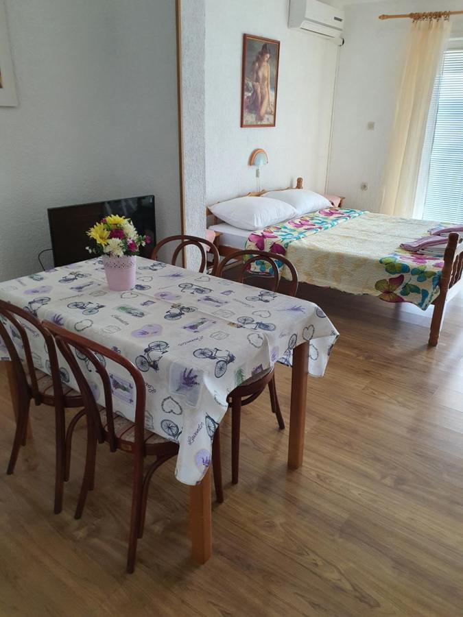 Apartments Buffet 2B Sveti Juraj Extérieur photo