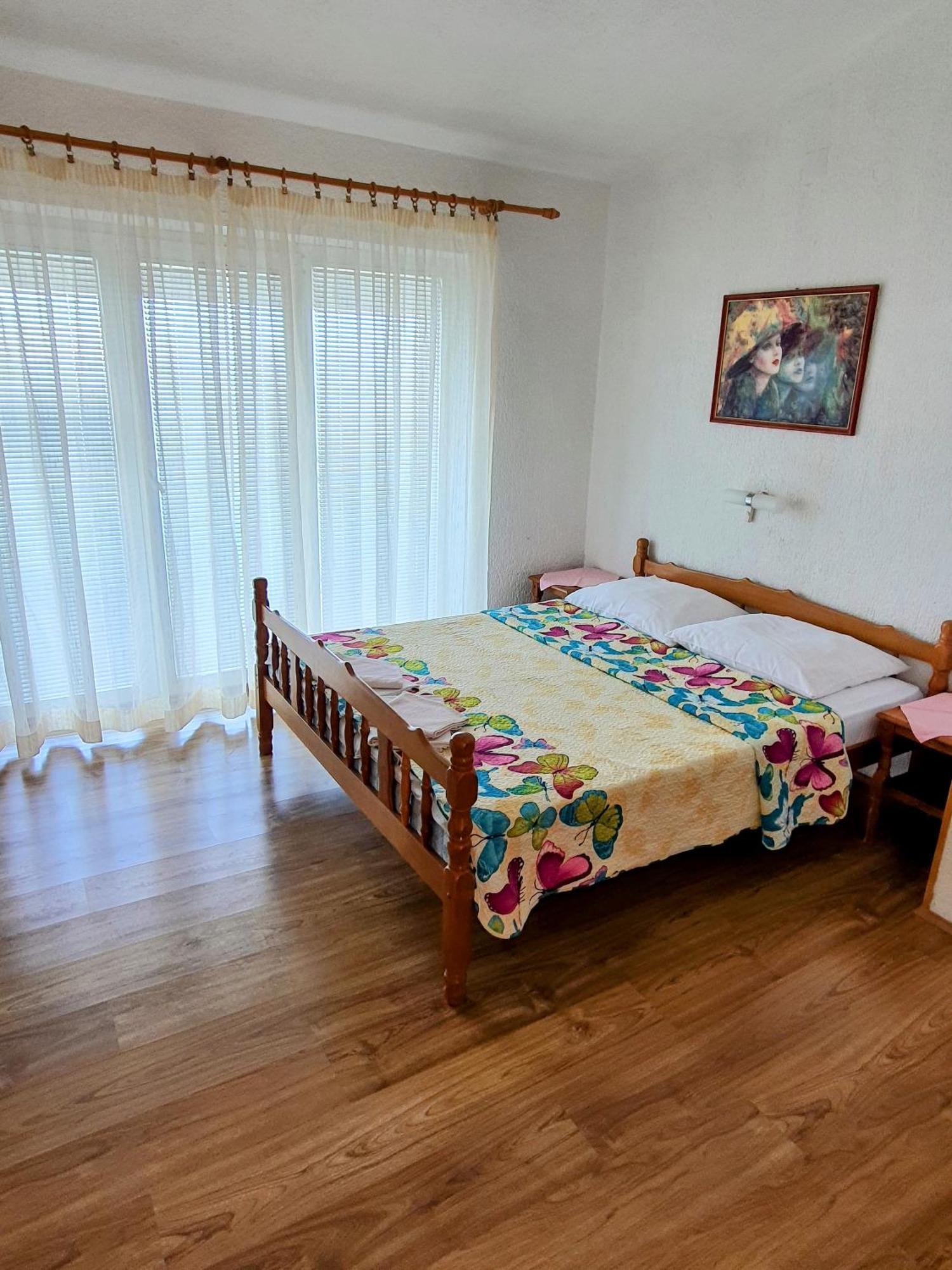Apartments Buffet 2B Sveti Juraj Chambre photo