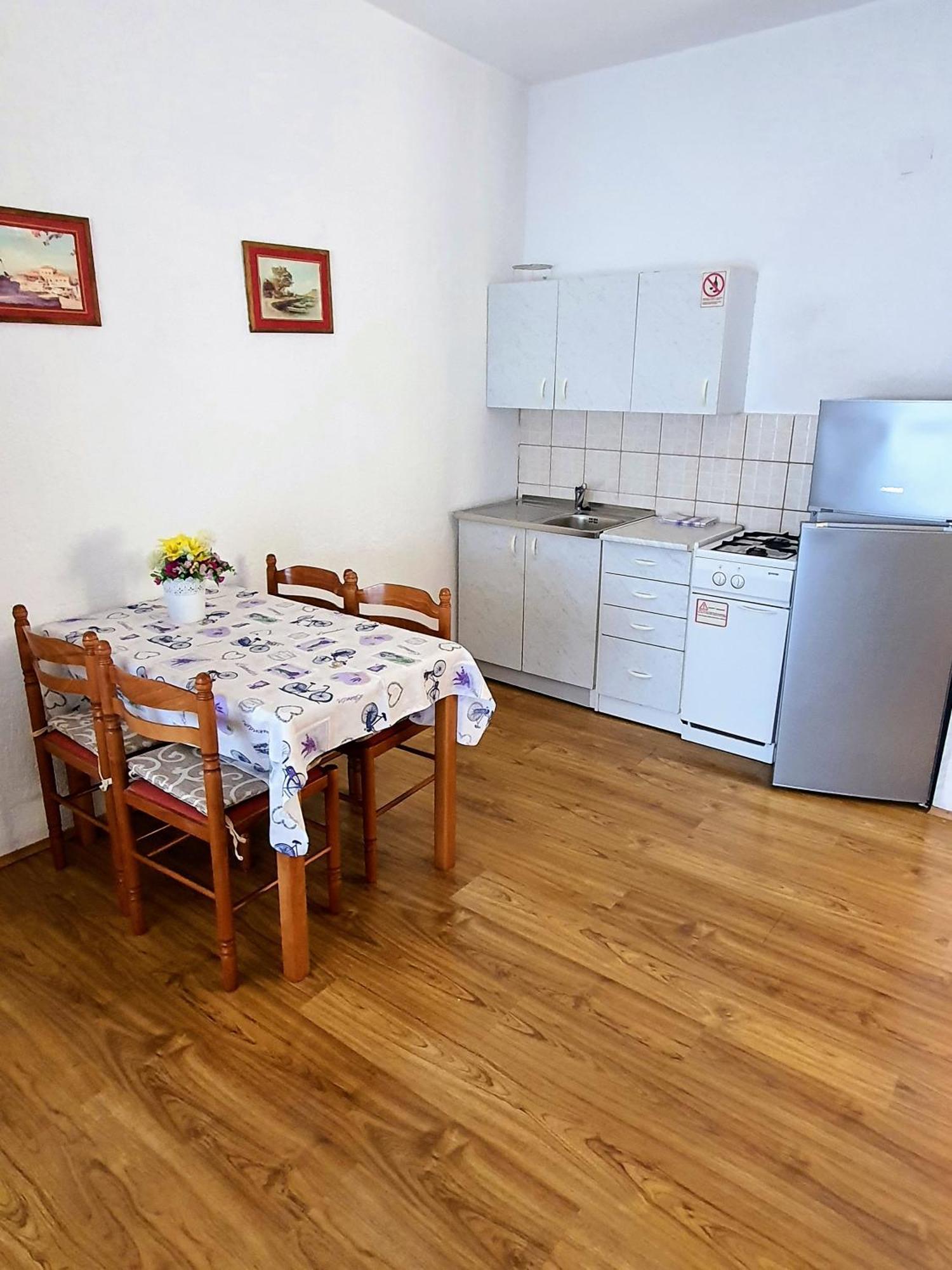 Apartments Buffet 2B Sveti Juraj Chambre photo